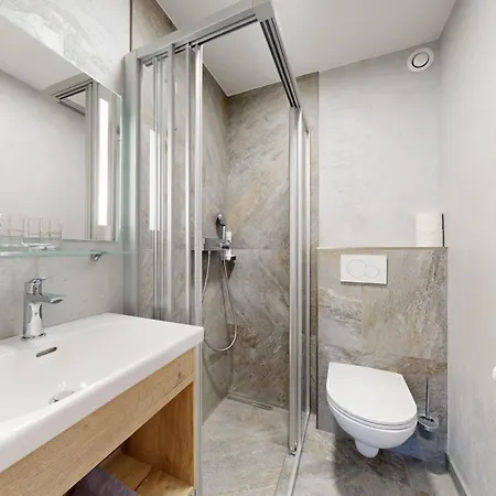 Landgasthof Mauth 3* בוכן